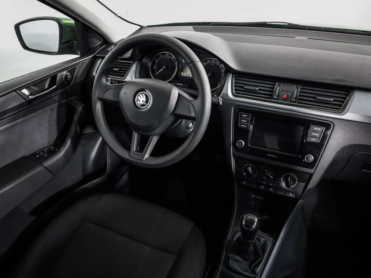 Skoda Rapid с пробегом — 2018 год. Фото: #6