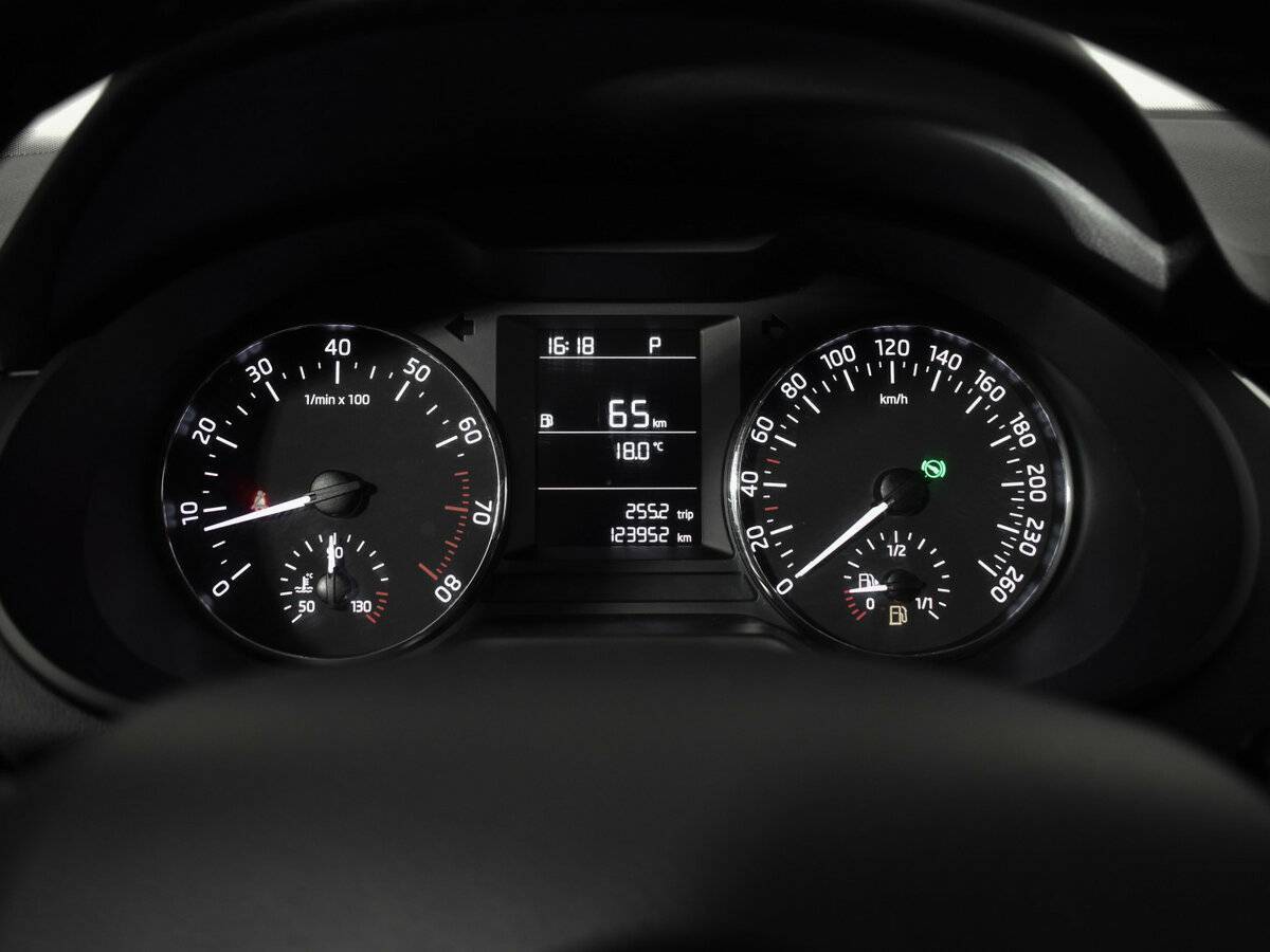 Skoda Octavia с пробегом — 2015 год. Фото: #12