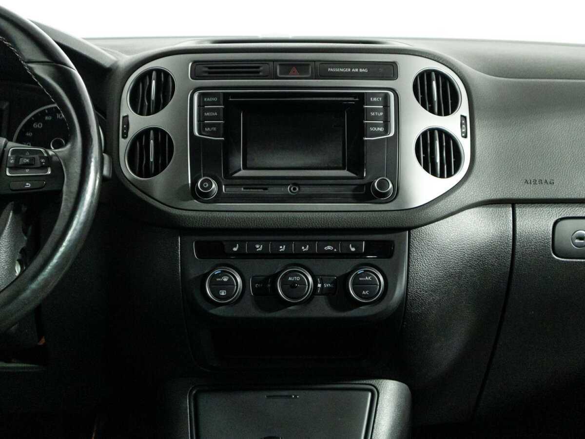 Volkswagen Tiguan с пробегом — 2015 год. Фото: #13