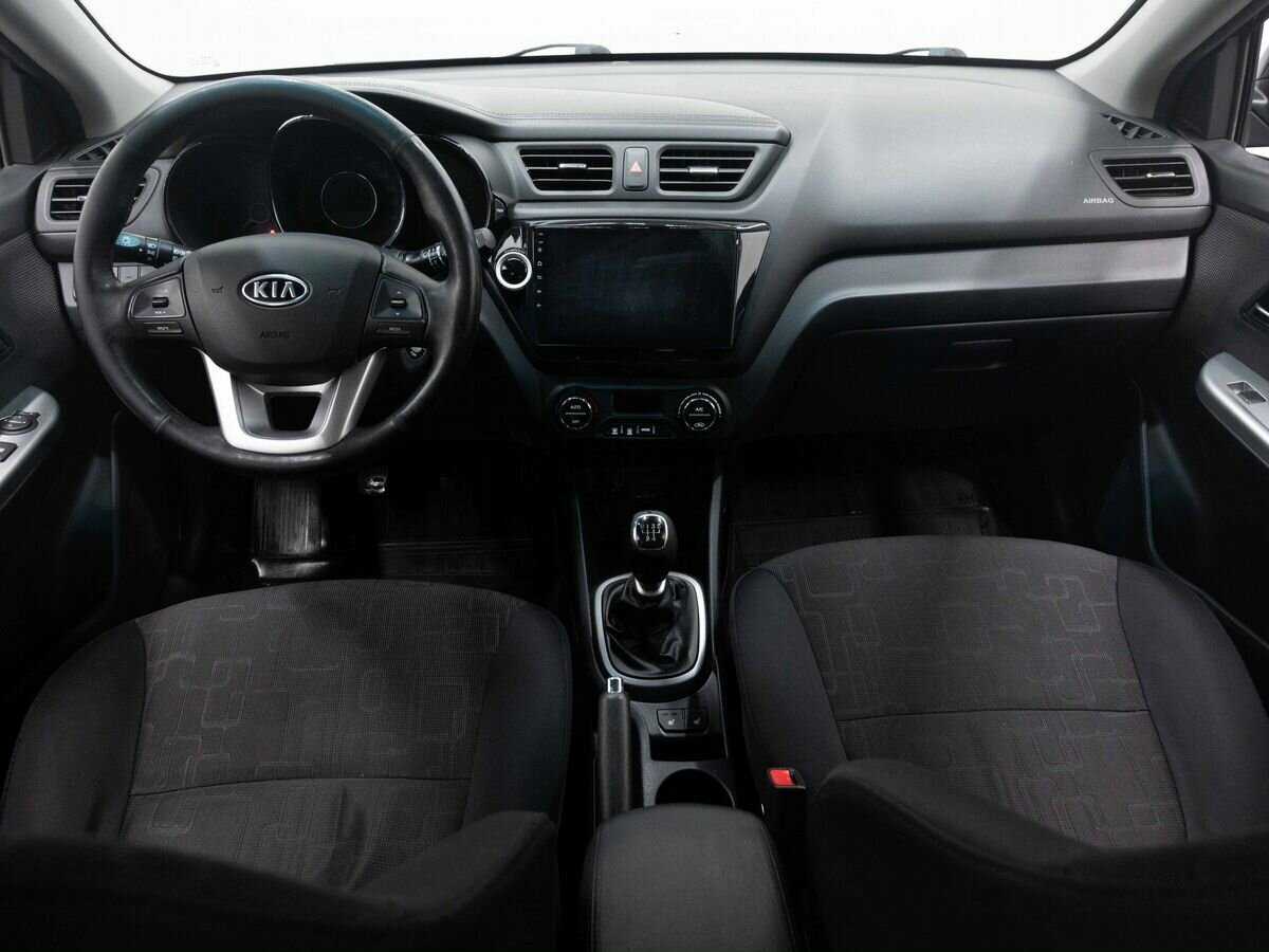 Kia Rio с пробегом — 2012 год. Фото: #13