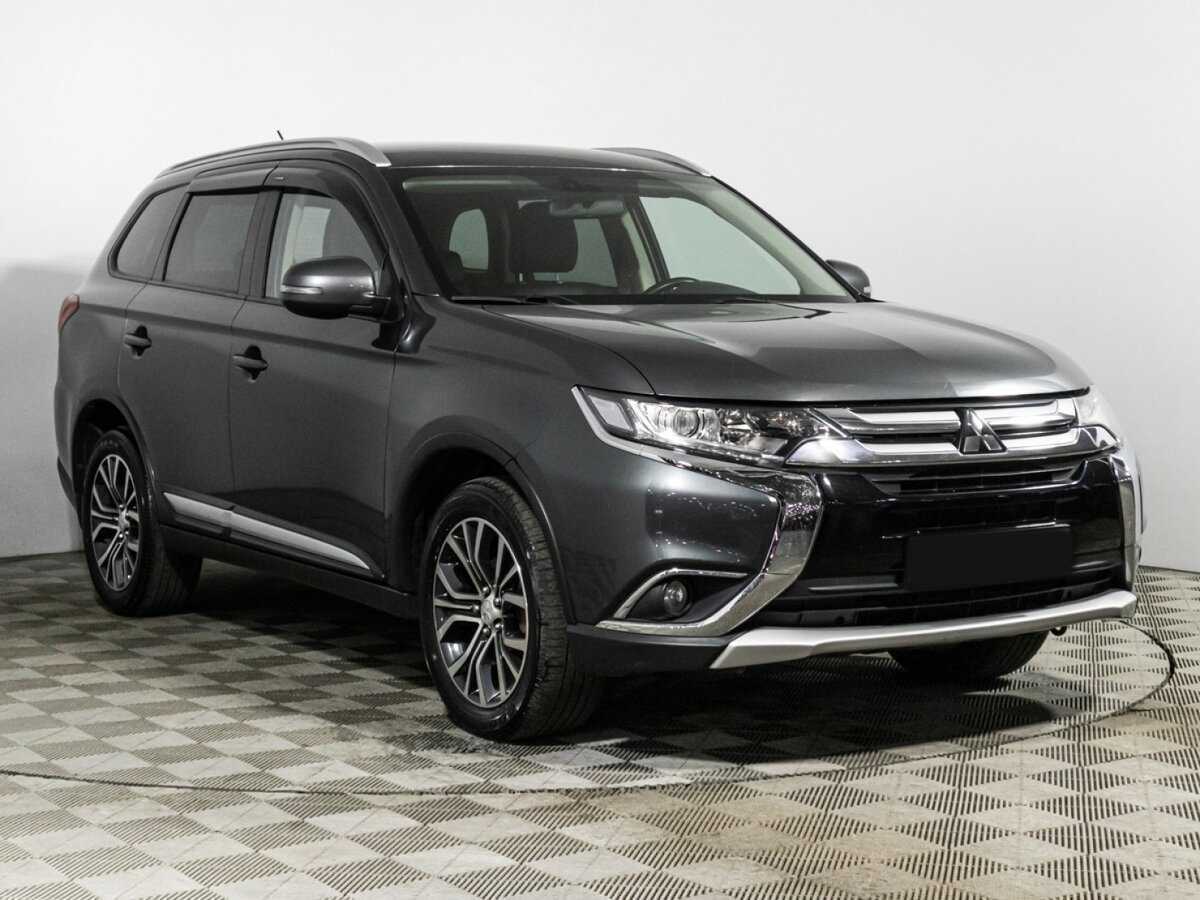 Mitsubishi Outlander с пробегом — 2015 год. Фото: #2