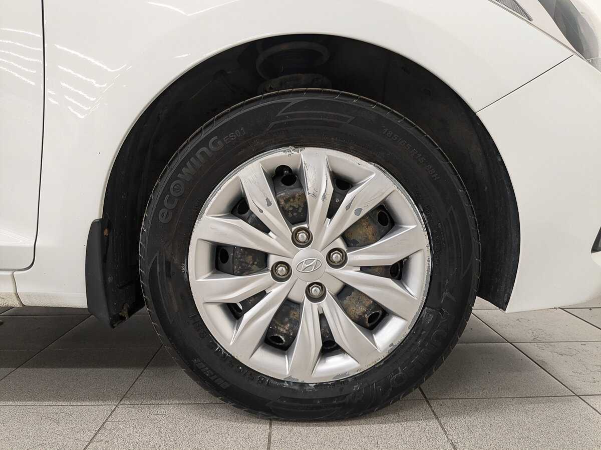 Hyundai Solaris с пробегом — 2017 год. Фото: #11