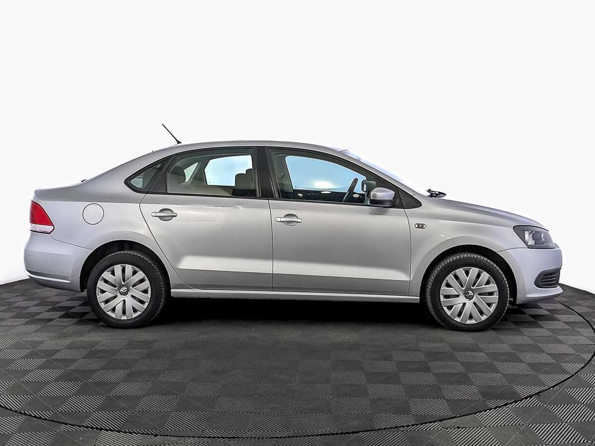 Volkswagen Polo с пробегом — 2015 год. Фото: #3