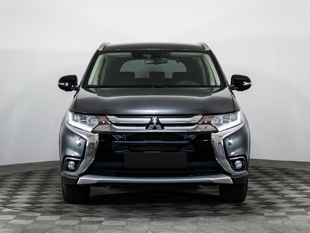 Mitsubishi Outlander с пробегом — 2018 год. Фото: #1