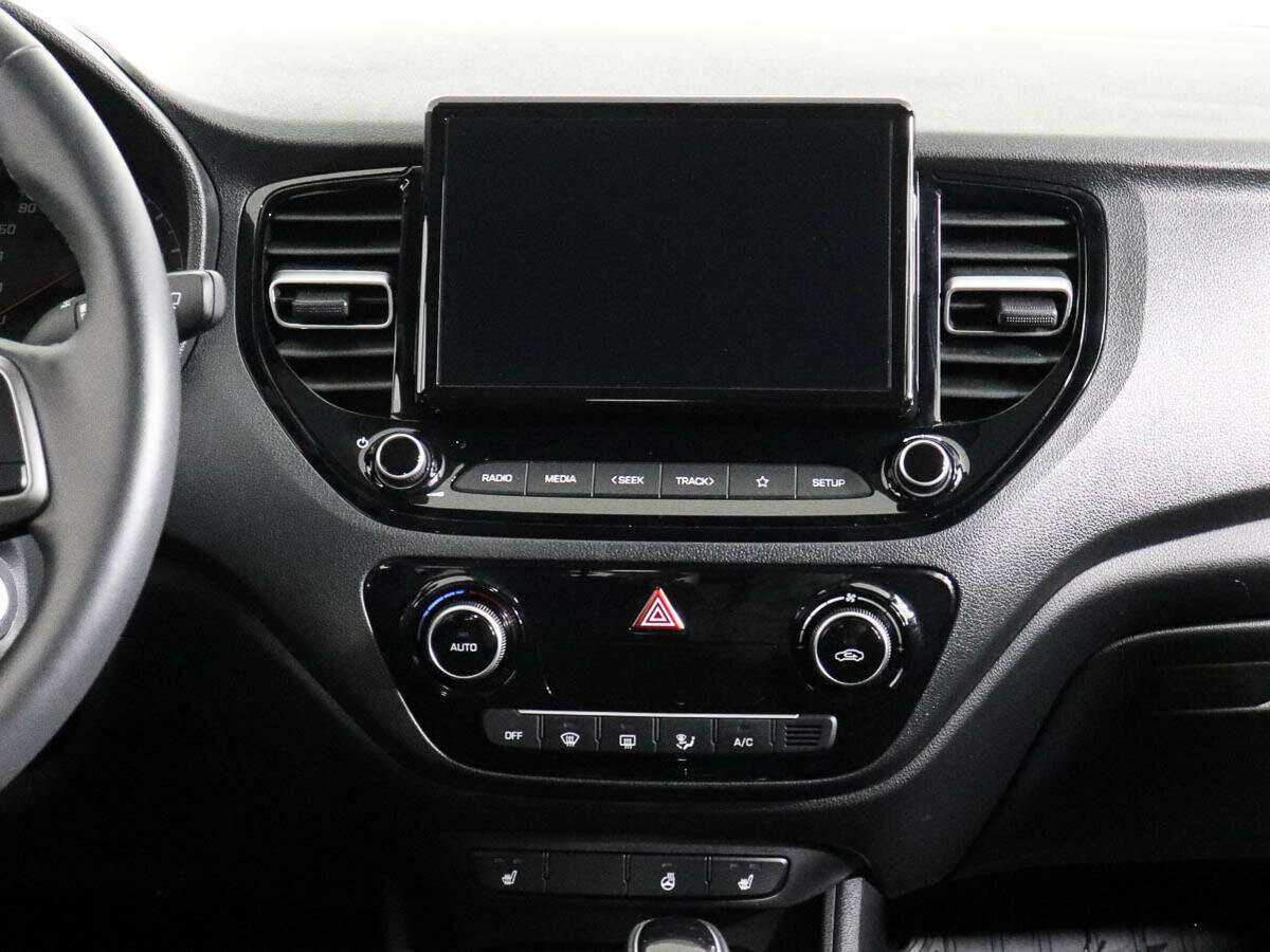 Hyundai Solaris с пробегом — 2021 год. Фото: #11