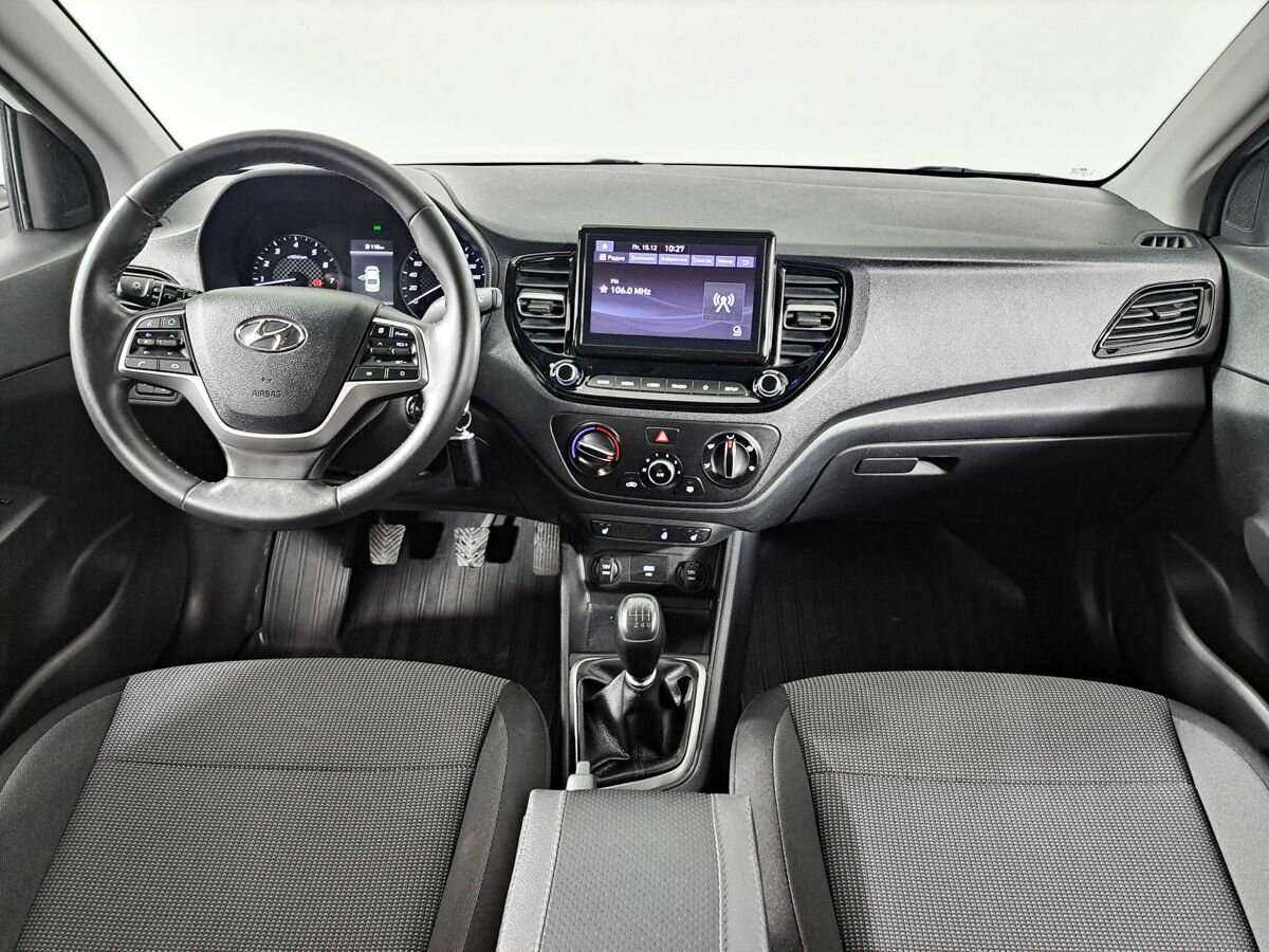 Hyundai Solaris с пробегом — 2021 год. Фото: #12