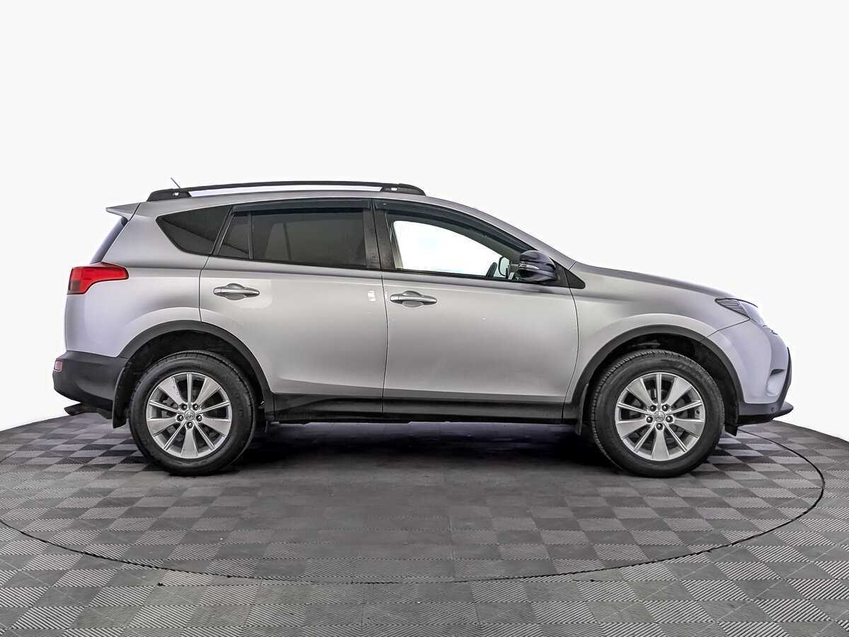 Toyota RAV4 с пробегом — 2014 год. Фото: #3