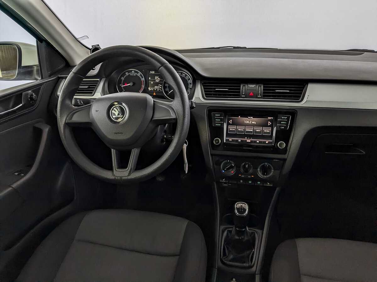 Skoda Rapid с пробегом — 2019 год. Фото: #25