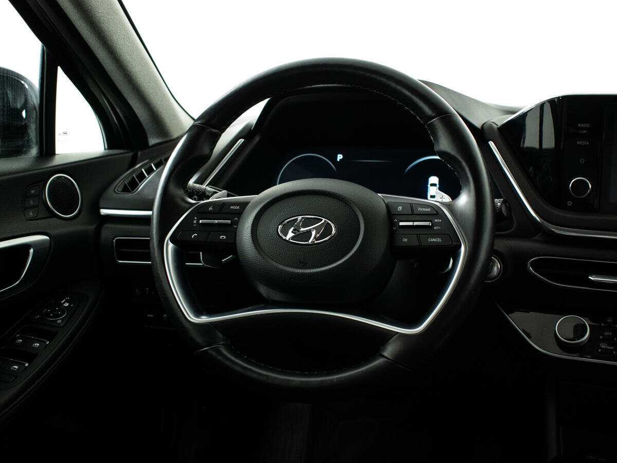 Hyundai Sonata с пробегом — 2023 год. Фото: #13