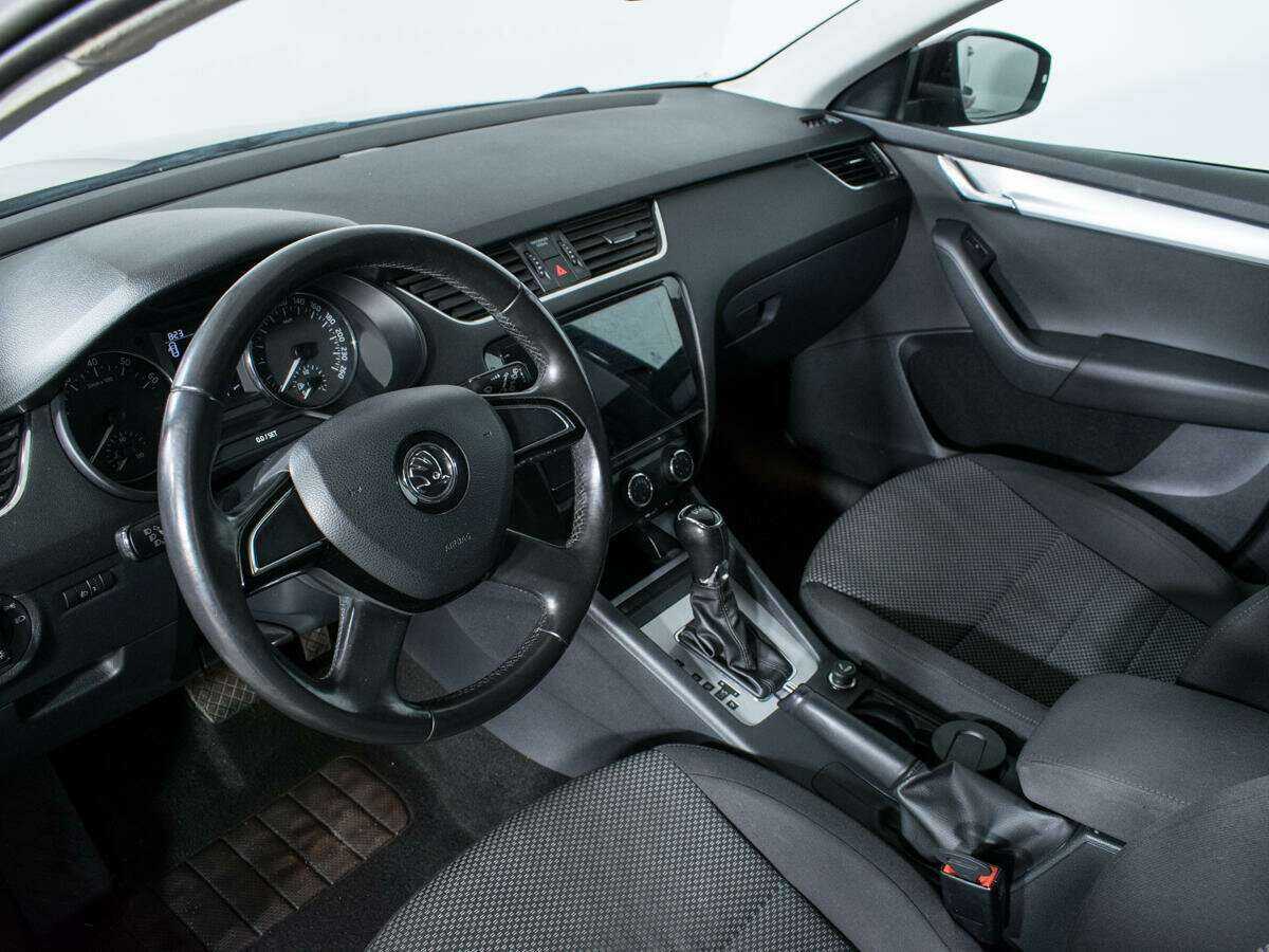 Skoda Octavia с пробегом — 2013 год. Фото: #12