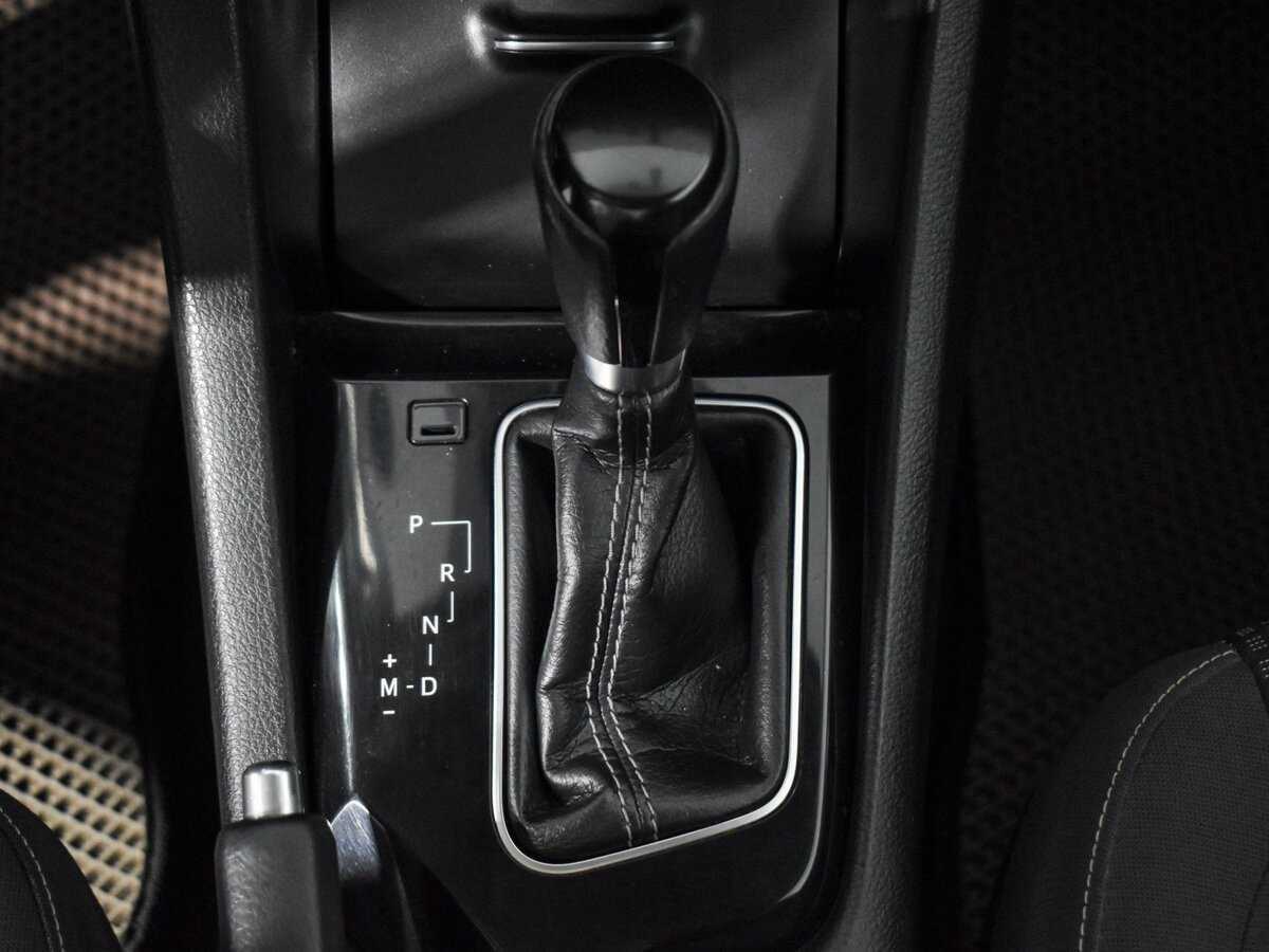 Toyota Corolla с пробегом — 2016 год. Фото: #12