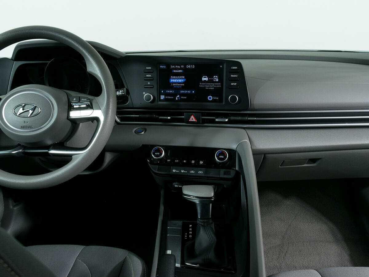 Hyundai Elantra с пробегом — 2021 год. Фото: #7