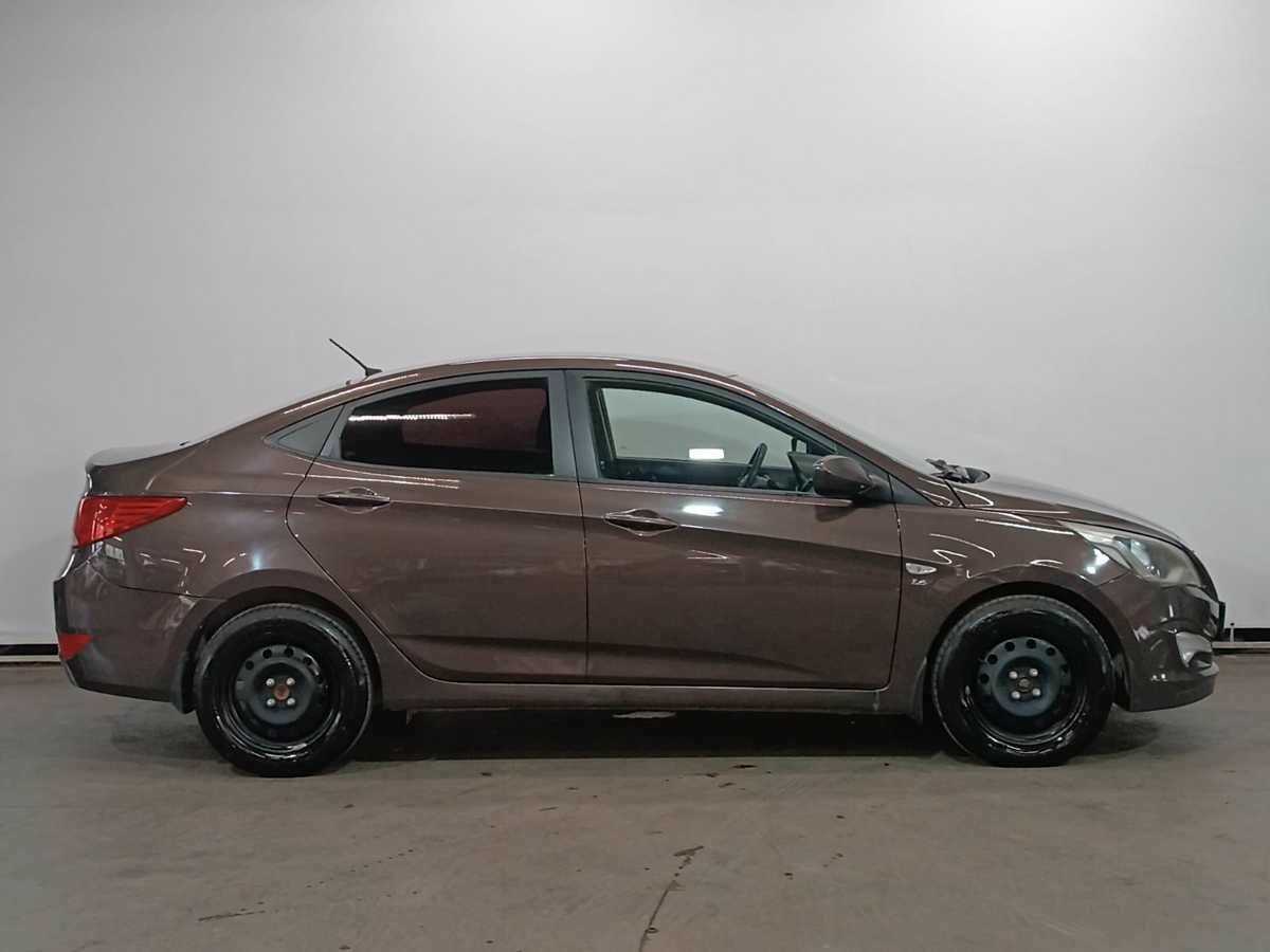 Hyundai Solaris с пробегом — 2016 год. Фото: #3