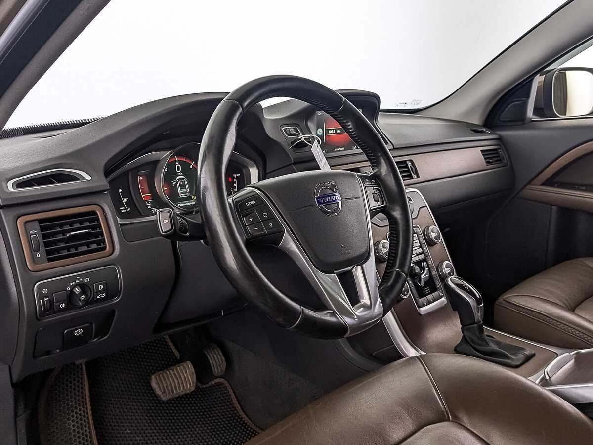 Volvo XC70 с пробегом — 2015 год. Фото: #14