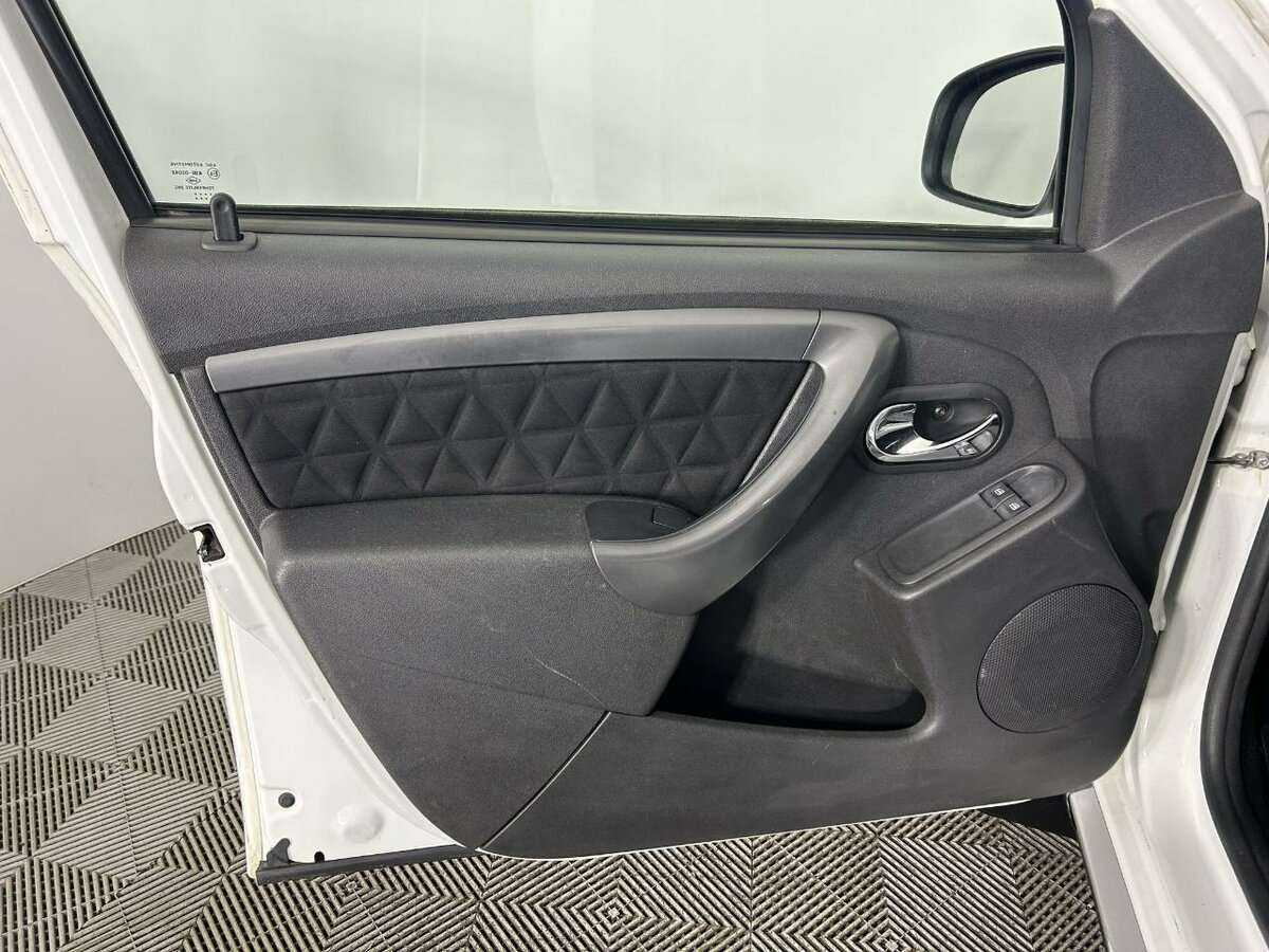 Renault Duster с пробегом — 2017 год. Фото: #7