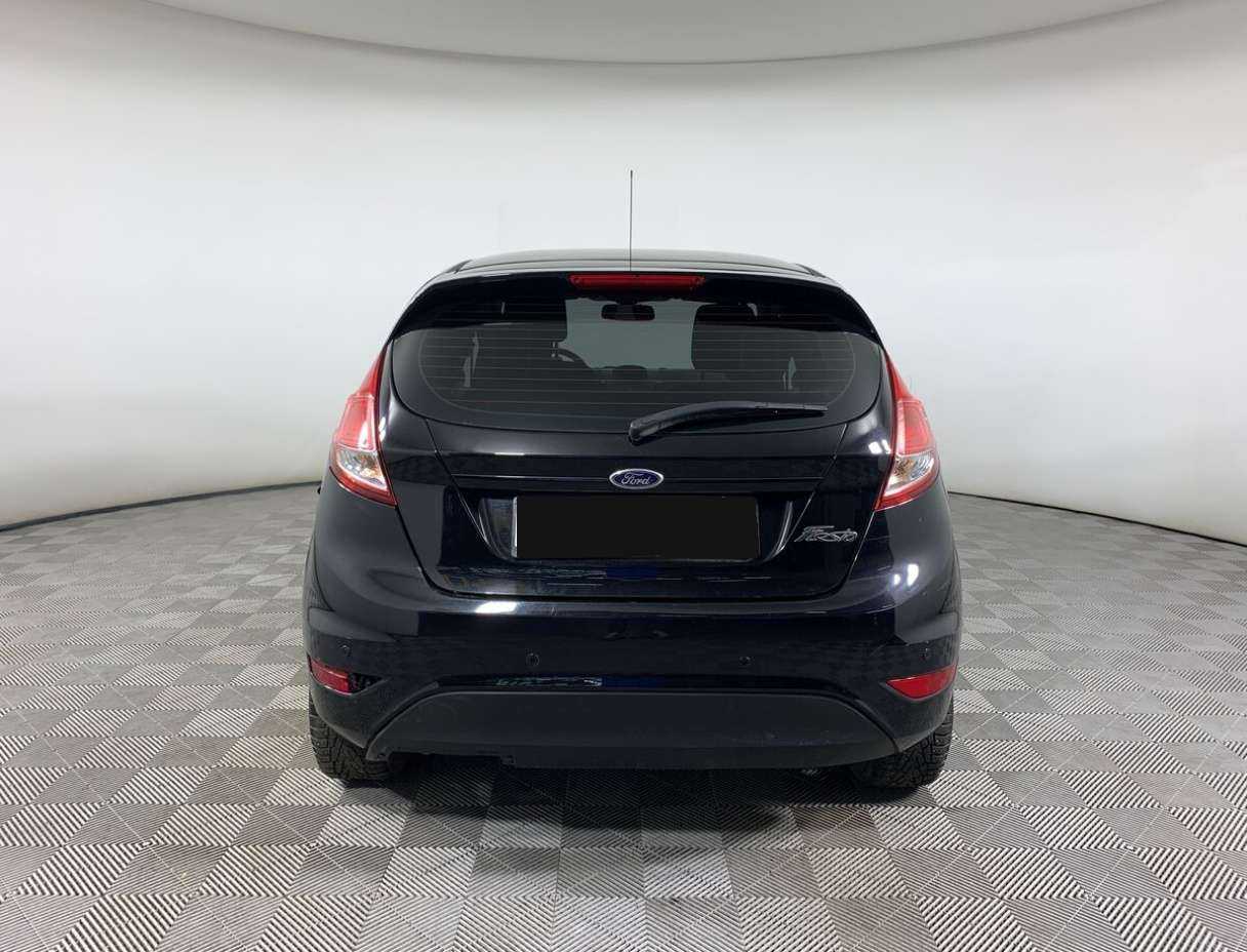 Ford Fiesta с пробегом — 2016 год. Фото: #5