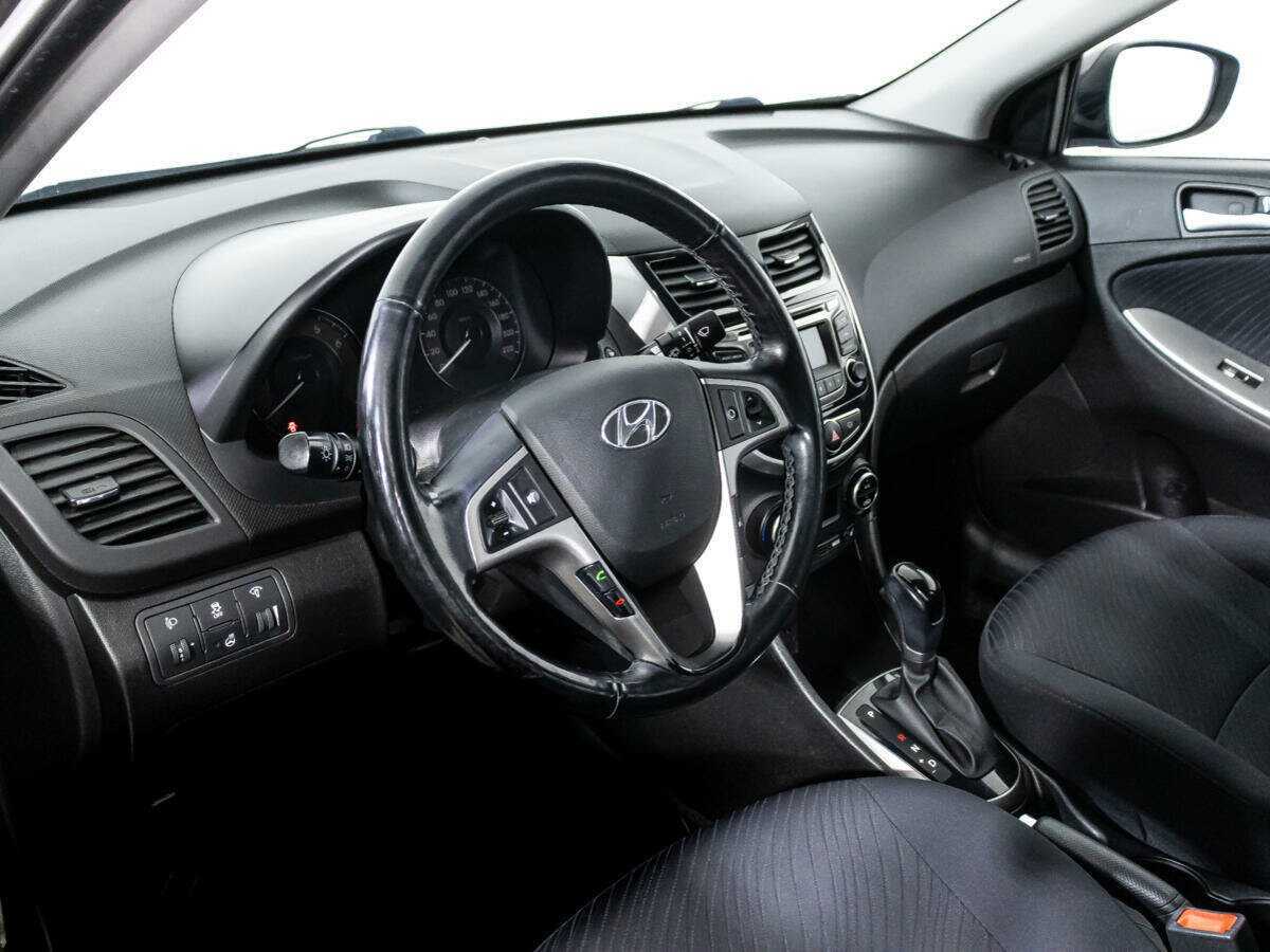 Hyundai Solaris с пробегом — 2016 год. Фото: #10