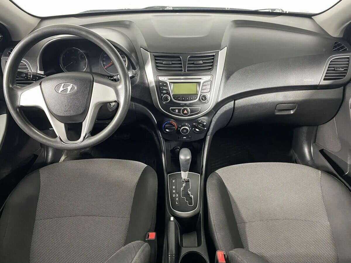 Hyundai Solaris с пробегом — 2014 год. Фото: #9