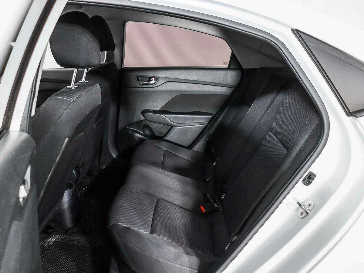 Hyundai Solaris с пробегом — 2019 год. Фото: #9