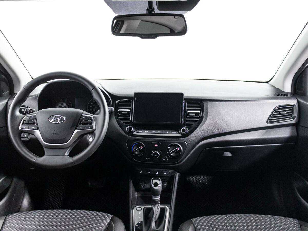 Hyundai Solaris с пробегом — 2021 год. Фото: #12