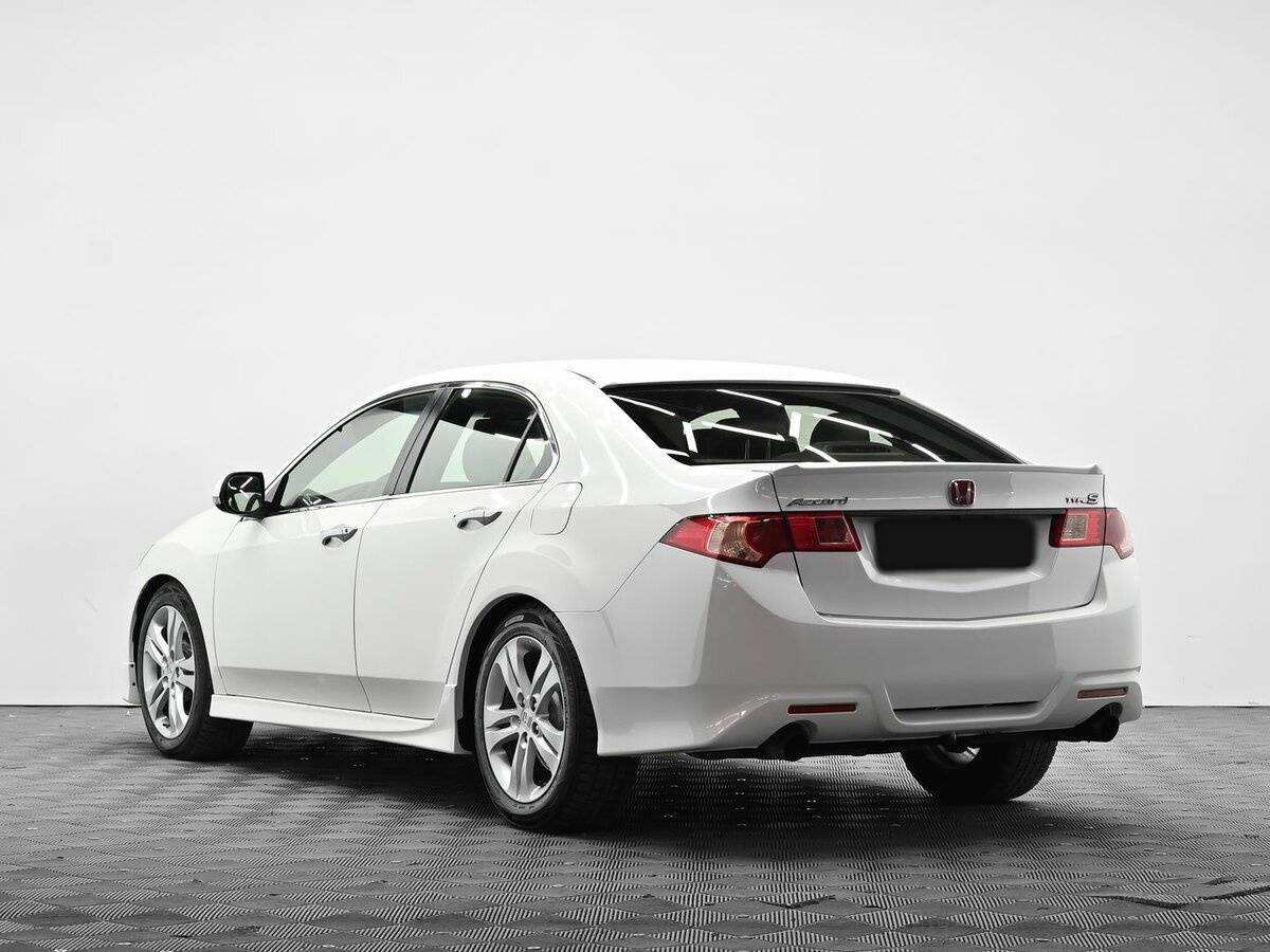 Honda Accord с пробегом — 2012 год. Фото: #2
