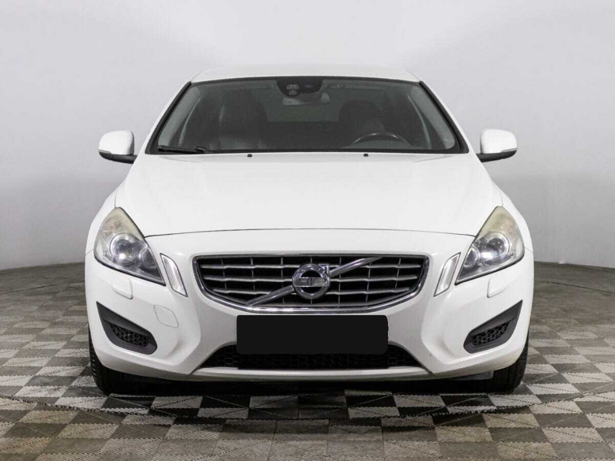 Volvo S60 с пробегом — 2012 год. Фото: #1