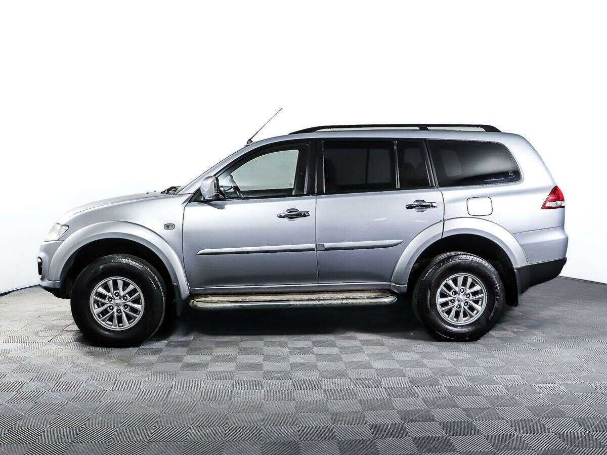 Mitsubishi Pajero Sport с пробегом — 2014 год. Фото: #7