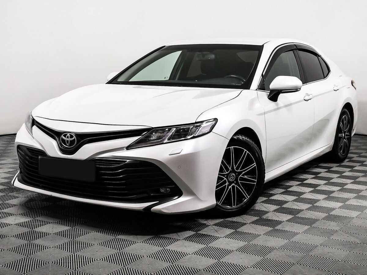 Toyota Camry с пробегом — 2018 год. Фото: #0