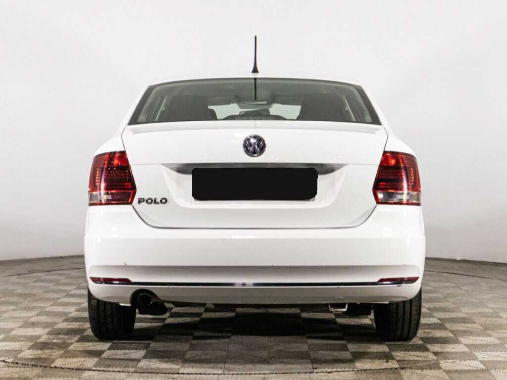 Volkswagen Polo с пробегом — 2016 год. Фото: #5