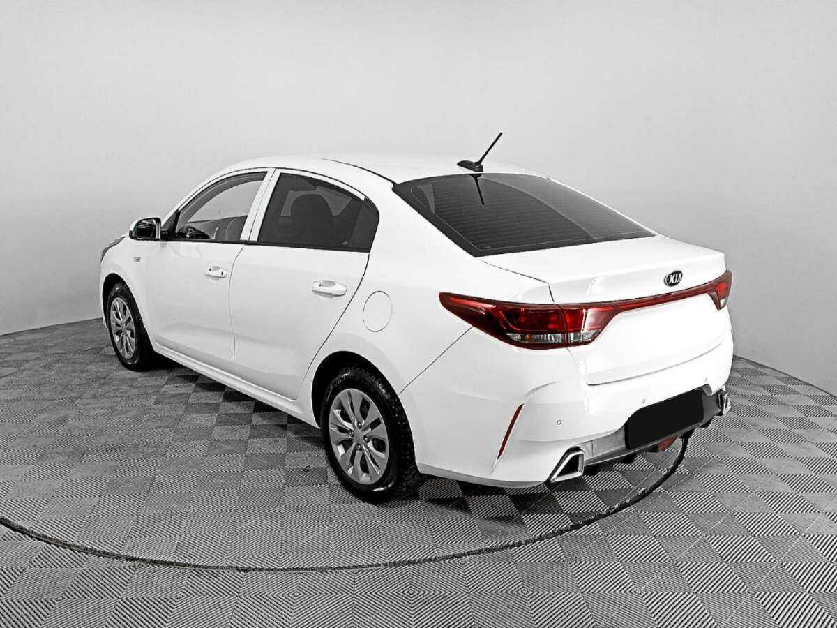 Kia Rio с пробегом — 2021 год. Фото: #6