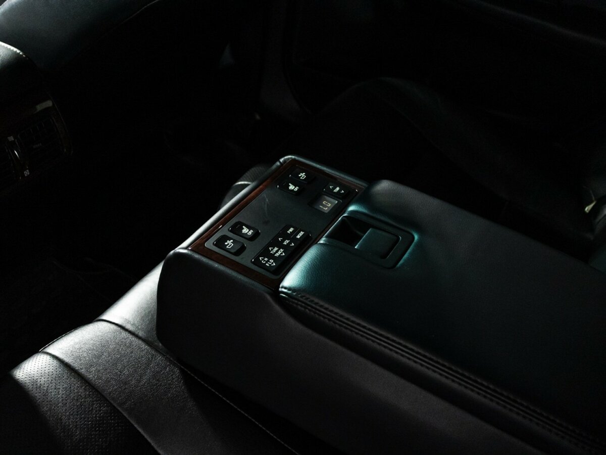 Toyota Camry с пробегом — 2014 год. Фото: #16