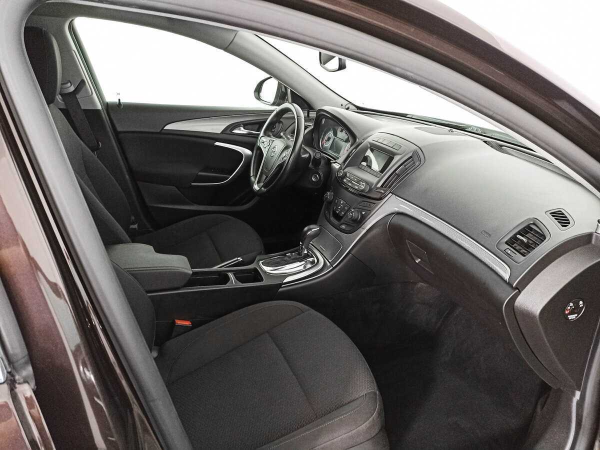 Opel Insignia с пробегом — 2014 год. Фото: #8