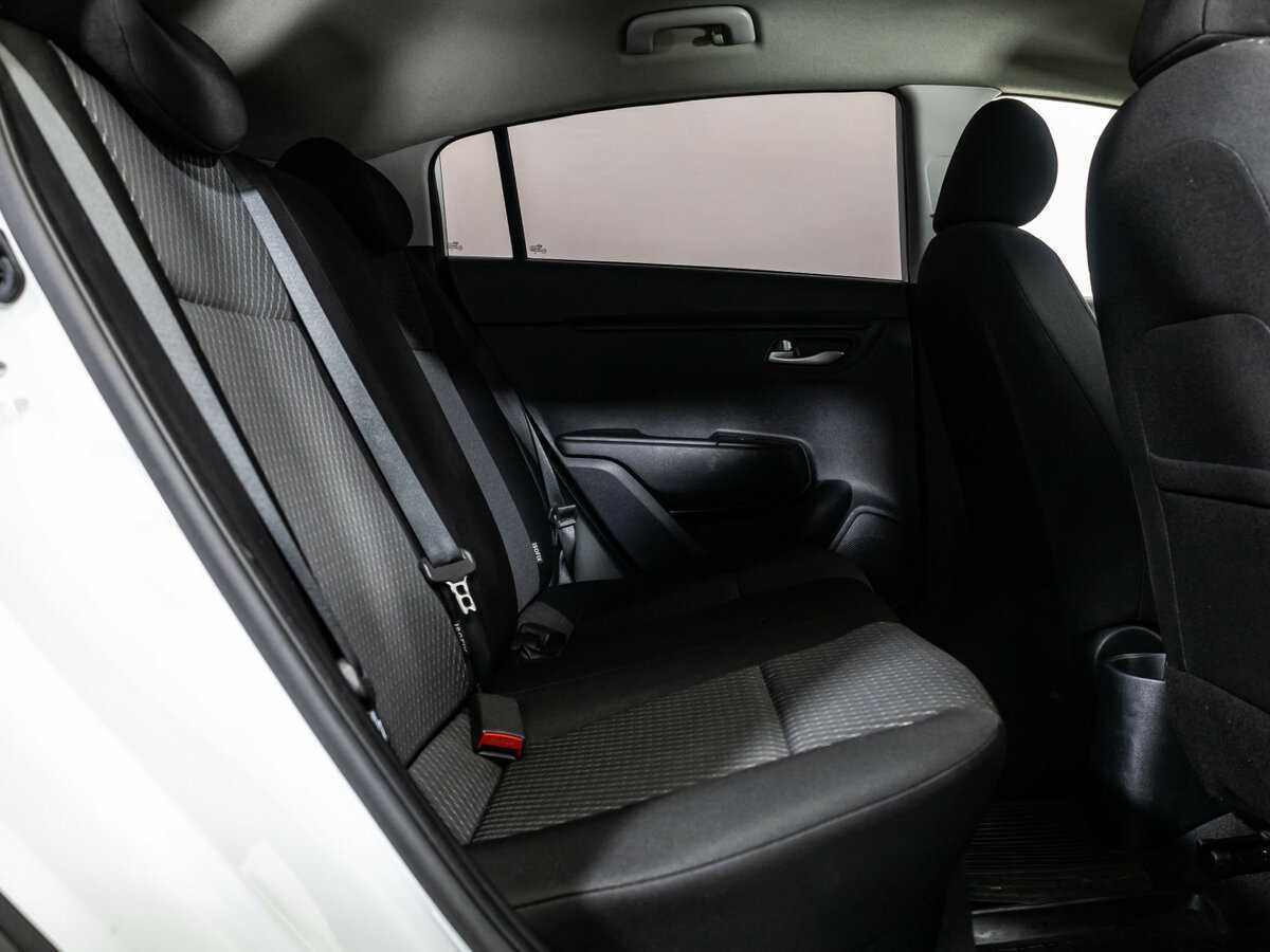 Kia Rio с пробегом — 2020 год. Фото: #9