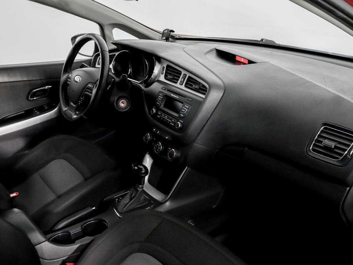 Kia Ceed с пробегом — 2014 год. Фото: #10