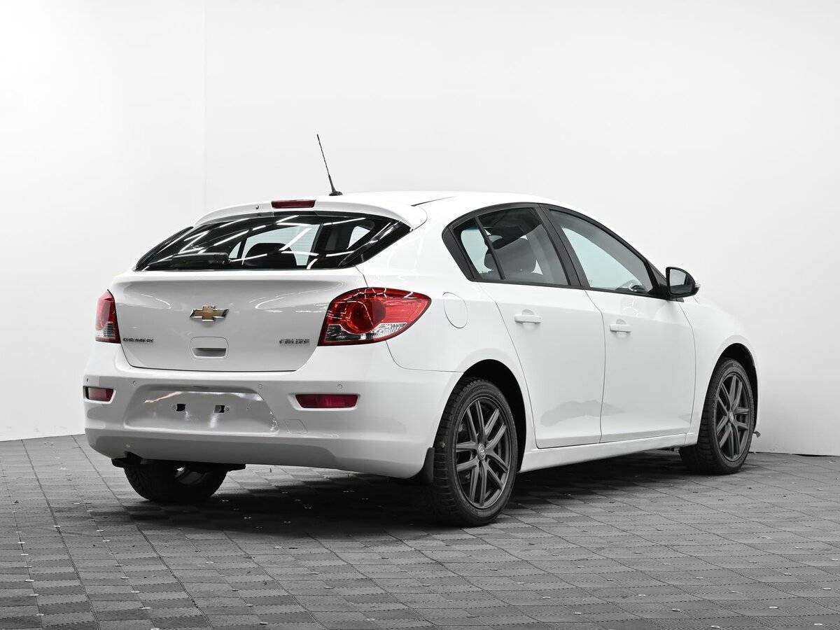 Chevrolet Cruze с пробегом — 2013 год. Фото: #3