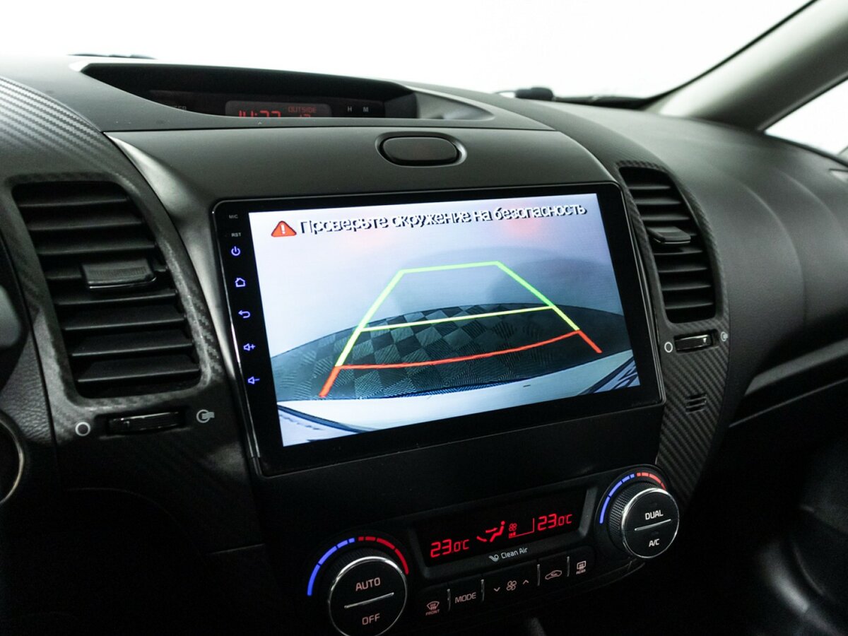 Kia Cerato с пробегом — 2015 год. Фото: #14