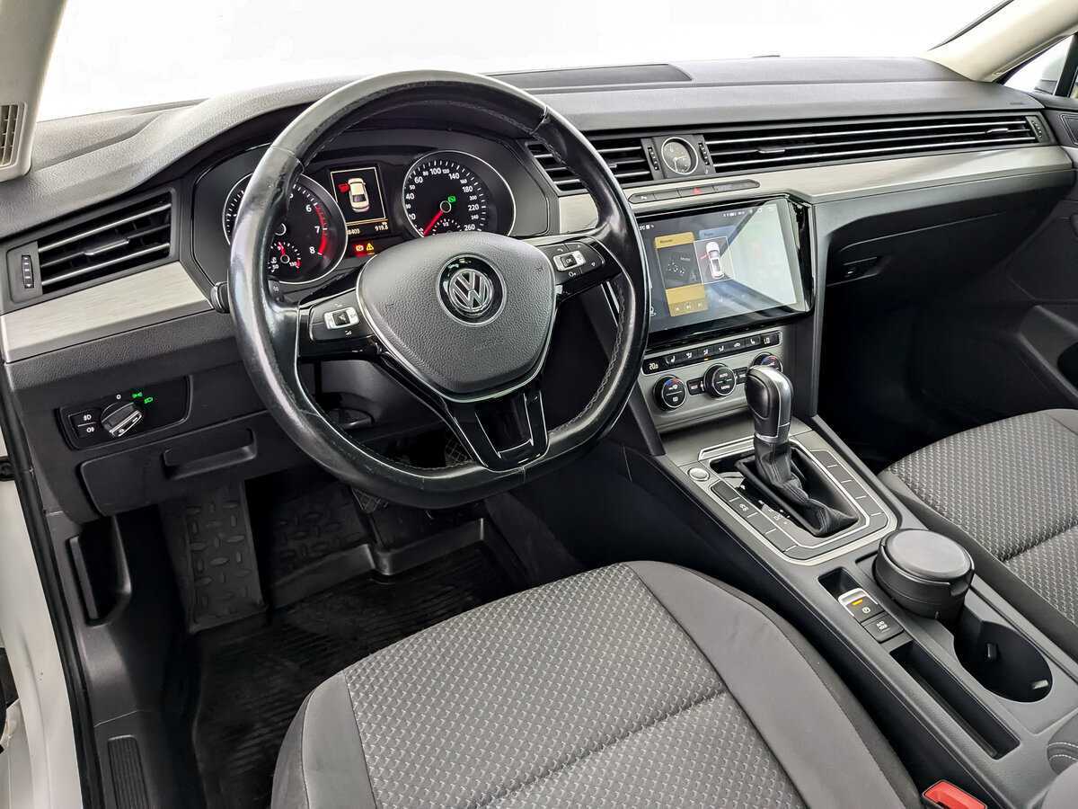 Volkswagen Passat с пробегом — 2016 год. Фото: #15