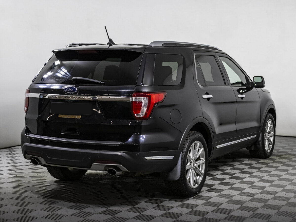 Ford Explorer с пробегом — 2018 год. Фото: #3