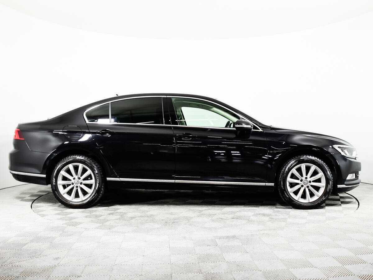 Volkswagen Passat с пробегом — 2016 год. Фото: #3