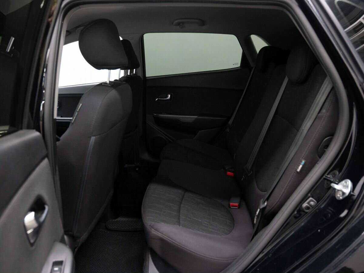 Kia Rio с пробегом — 2015 год. Фото: #8