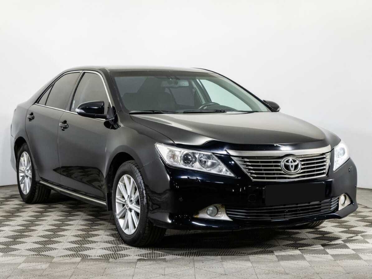 Toyota Camry с пробегом — 2014 год. Фото: #2