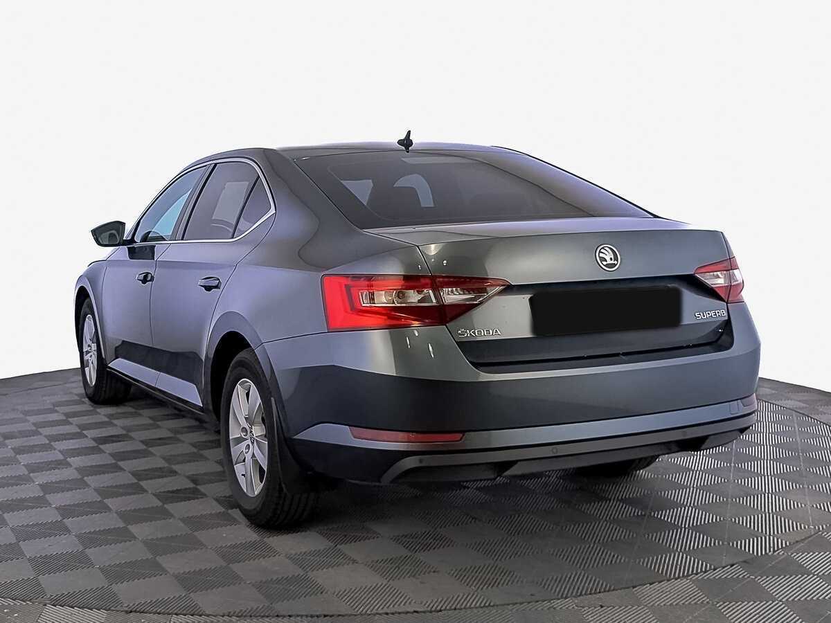 Skoda Superb с пробегом — 2019 год. Фото: #6