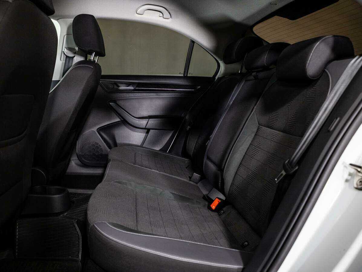 Volkswagen Polo с пробегом — 2020 год. Фото: #9