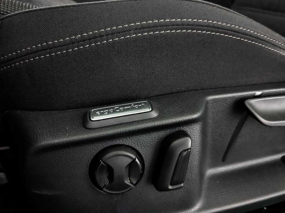 Volkswagen Passat с пробегом — 2019 год. Фото: #25