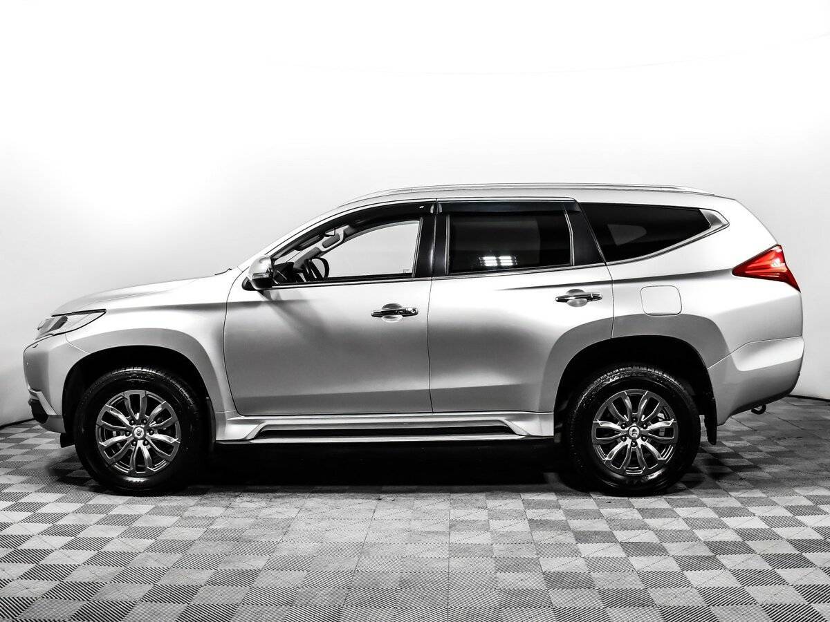 Mitsubishi Pajero Sport с пробегом — 2017 год. Фото: #7