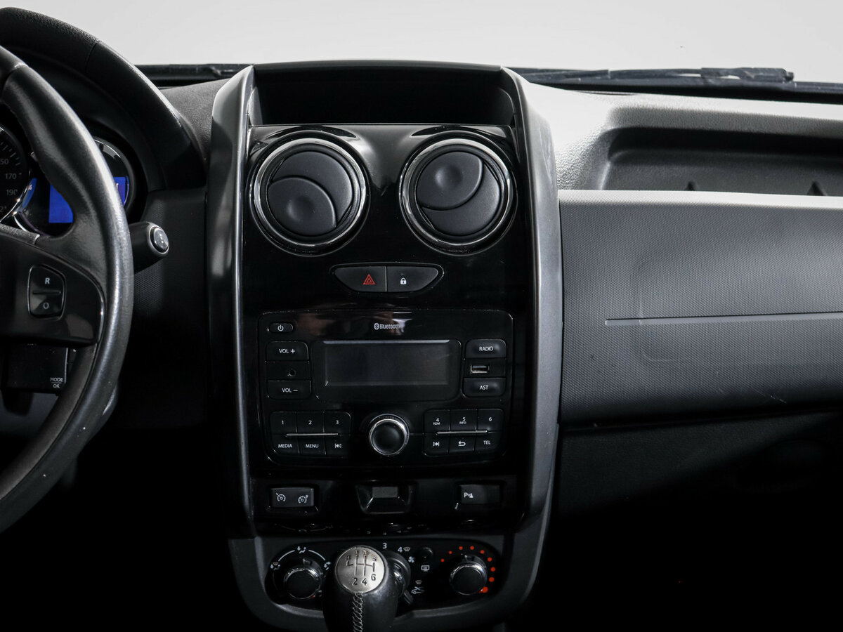 Renault Duster с пробегом — 2017 год. Фото: #10