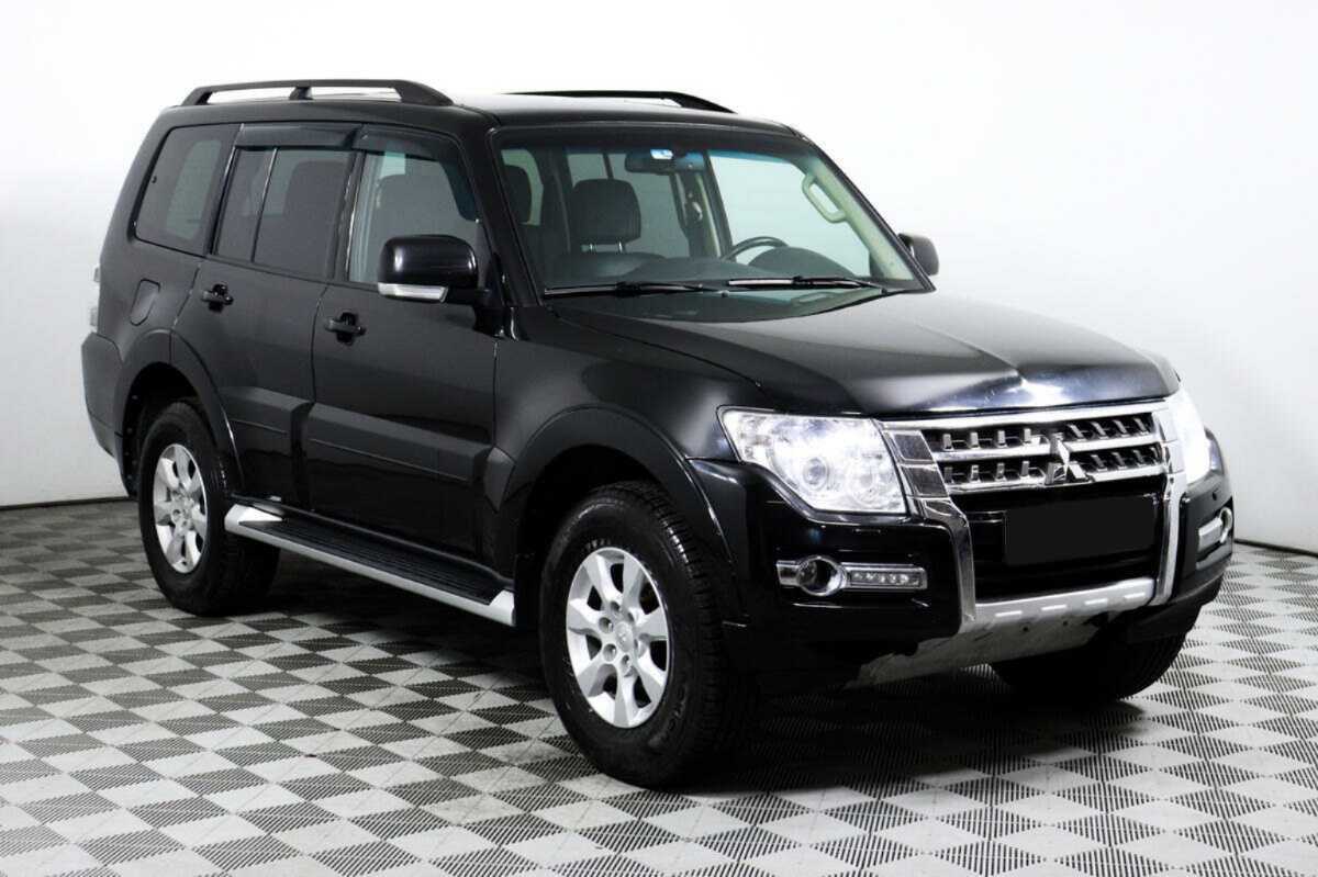 Mitsubishi Pajero с пробегом — 2018 год. Фото: #2