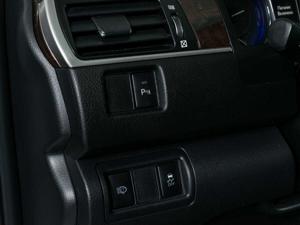 Toyota Camry с пробегом — 2017 год. Фото: #16