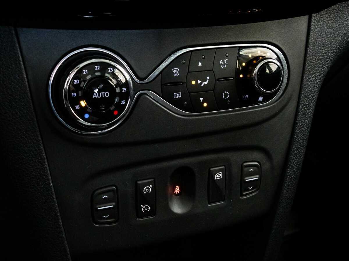 Renault Sandero с пробегом — 2018 год. Фото: #9