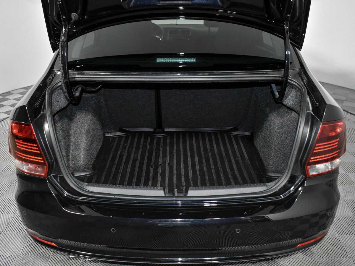 Volkswagen Polo с пробегом — 2019 год. Фото: #18